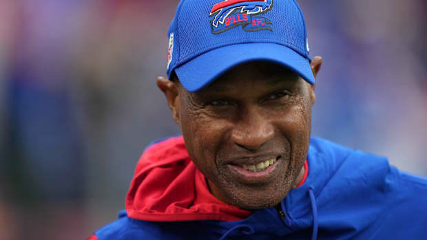 leslie frazier 22